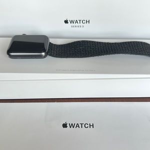 Apple watch series 3 with charger space gray aluminum 42 mm case
